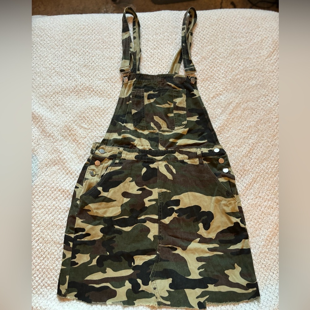 NWT JK Miles from boutique camo overalls skirt